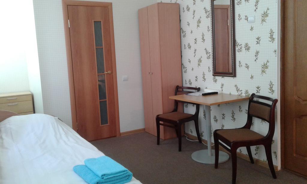 Viesu Maja Ezerkalns Hotel Krāslava Екстериор снимка