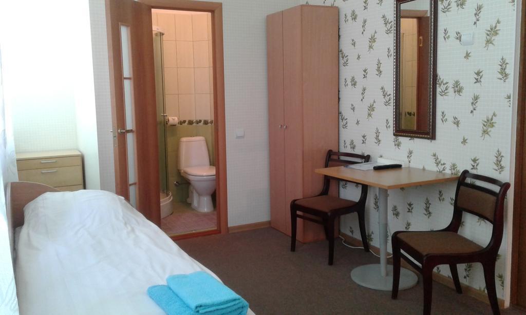 Viesu Maja Ezerkalns Hotel Krāslava Екстериор снимка