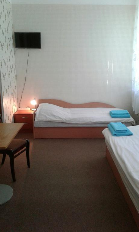 Viesu Maja Ezerkalns Hotel Krāslava Екстериор снимка