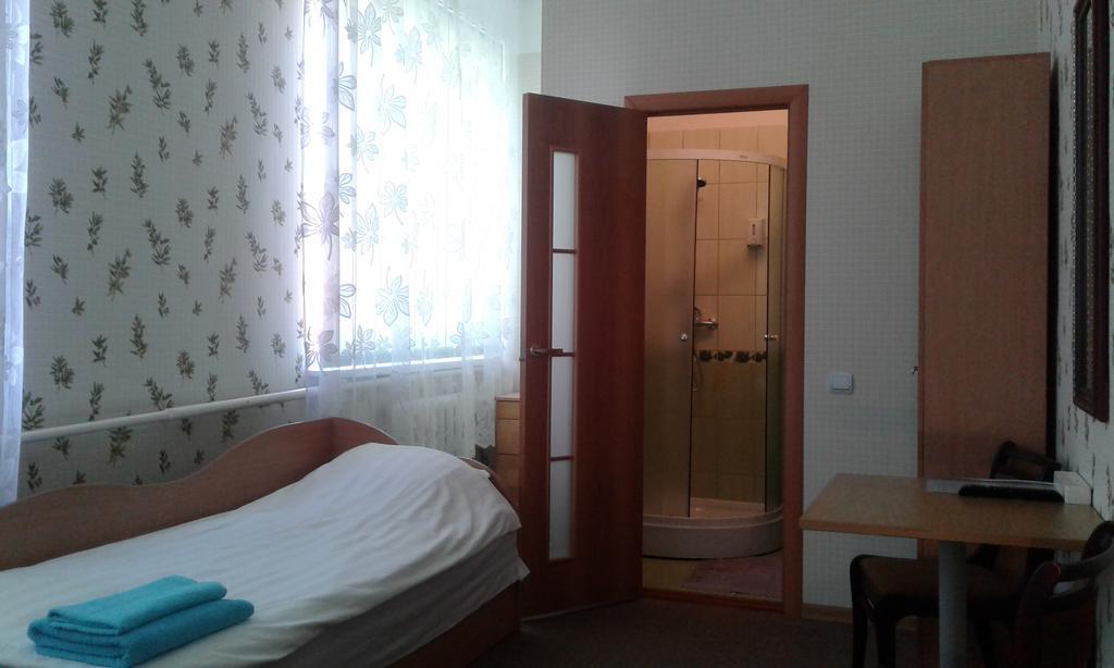 Viesu Maja Ezerkalns Hotel Krāslava Екстериор снимка