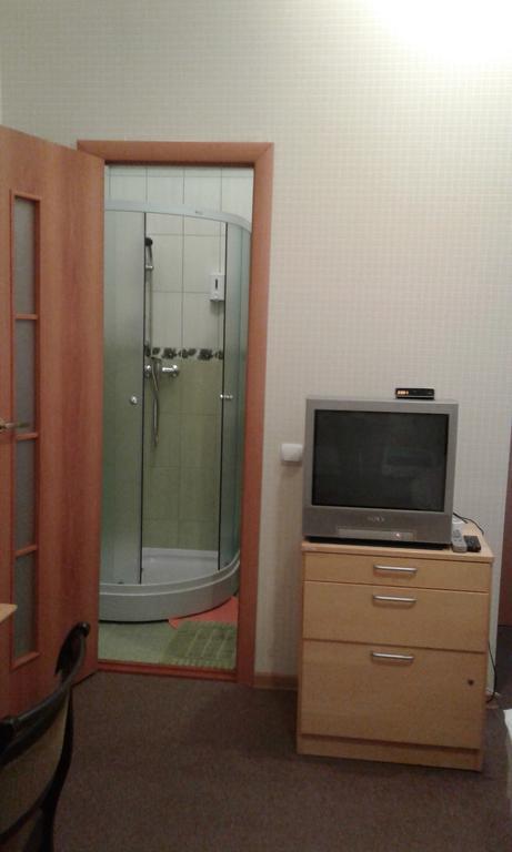 Viesu Maja Ezerkalns Hotel Krāslava Екстериор снимка