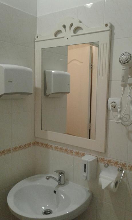 Viesu Maja Ezerkalns Hotel Krāslava Екстериор снимка