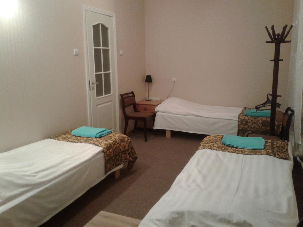 Viesu Maja Ezerkalns Hotel Krāslava Екстериор снимка
